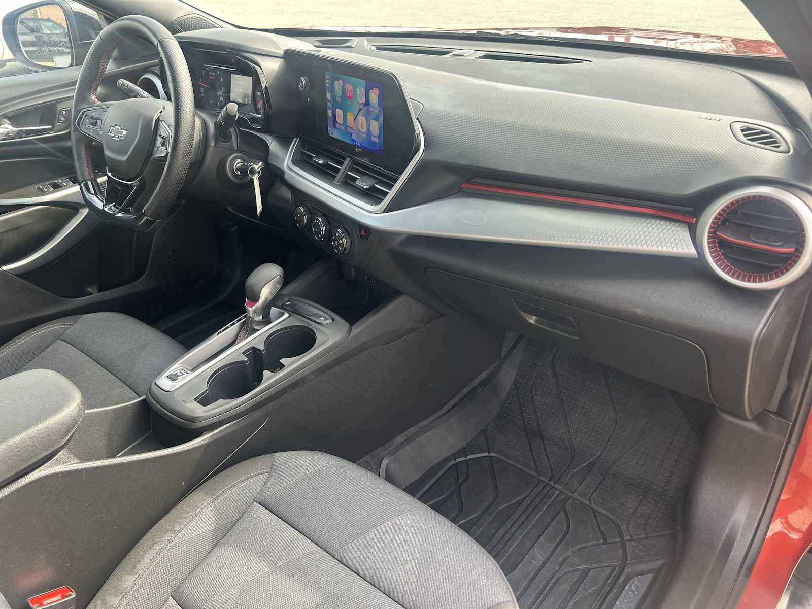 Used 2024 Chevrolet Trax RS w/ Driver Confidence Package image 27