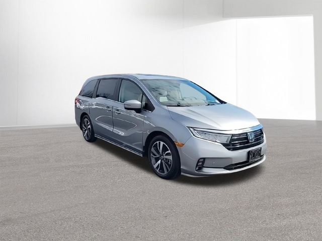 Used 2023 Honda Odyssey Touring image 2