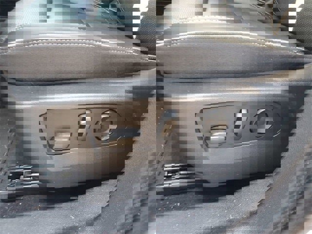 Used 2021 Buick Envision Essence image 70