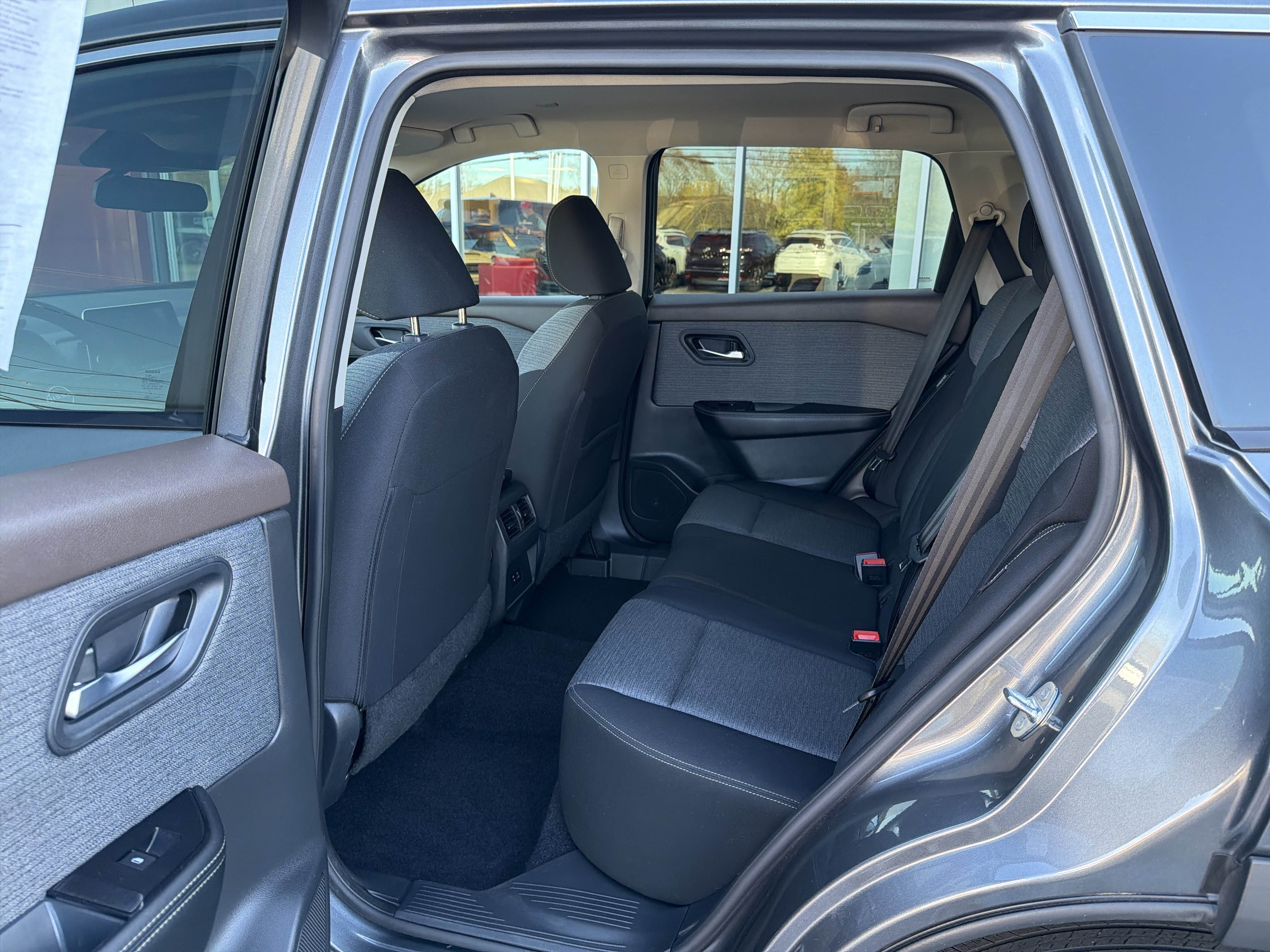 Certified 2023 Nissan Rogue SV AWD/4WD image 5