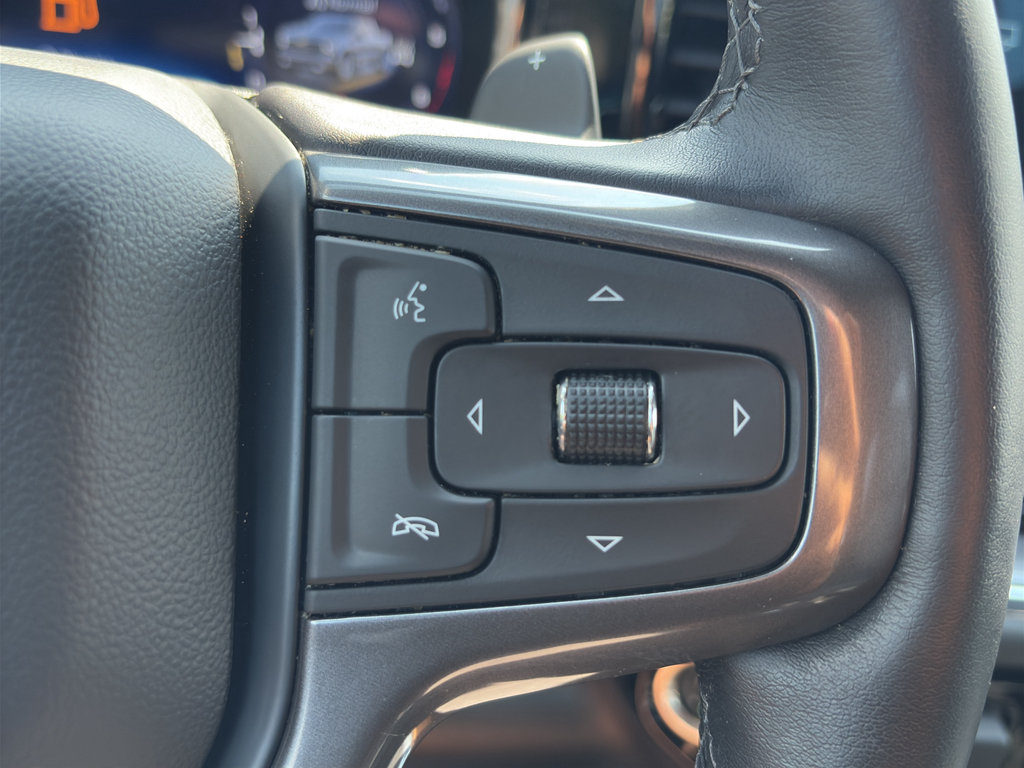 Used 2023 Chevrolet Silverado 1500 High Country w/ Technology Package AWD/4WD image 22
