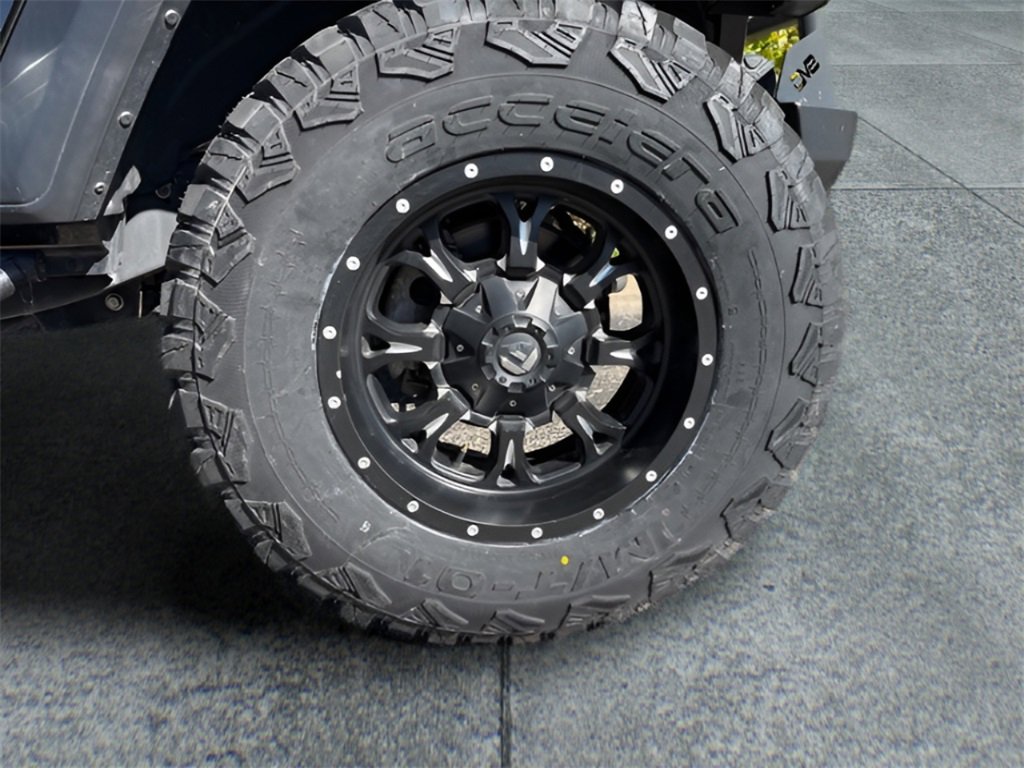 Used 2018 Jeep Wrangler Unlimited Sport image 9