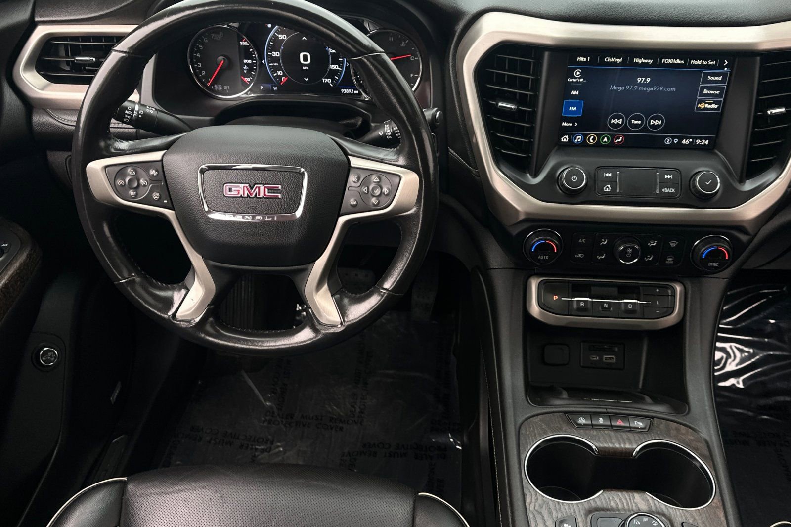 Used 2021 GMC Acadia Denali w/ Denali Technology Package AWD/4WD image 16