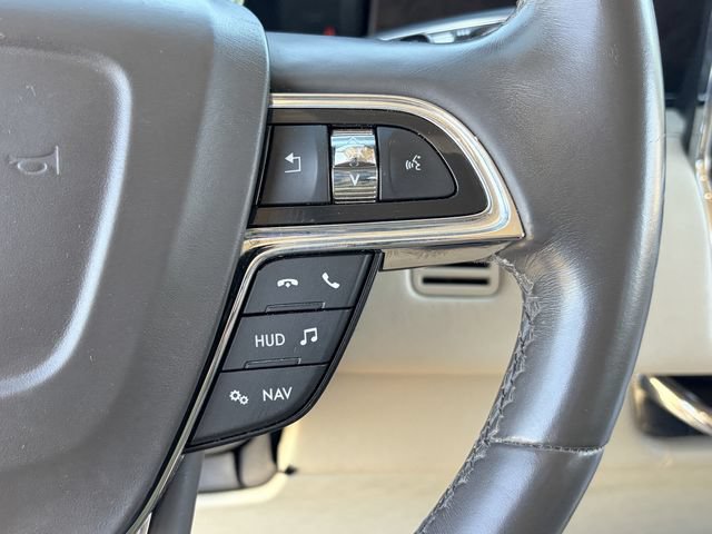 Used 2018 Lincoln Navigator Reserve w/ Technology Package AWD/4WD image 9