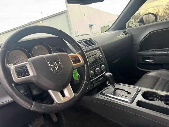 Used 2013 Dodge Challenger SXT image 11