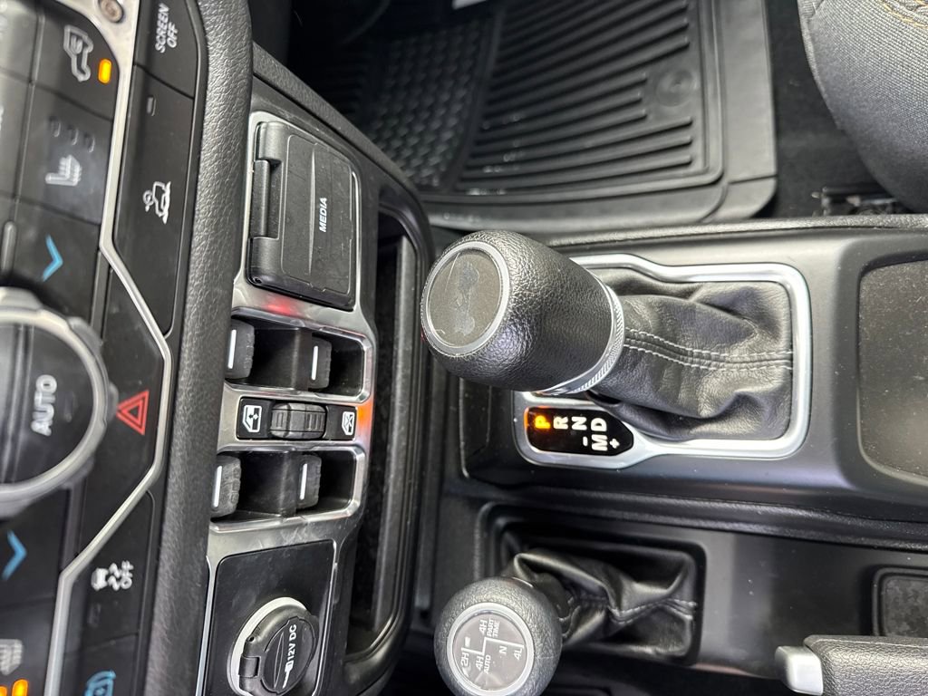 Used 2024 Jeep Wrangler Unlimited w/ Convenience Group image 25