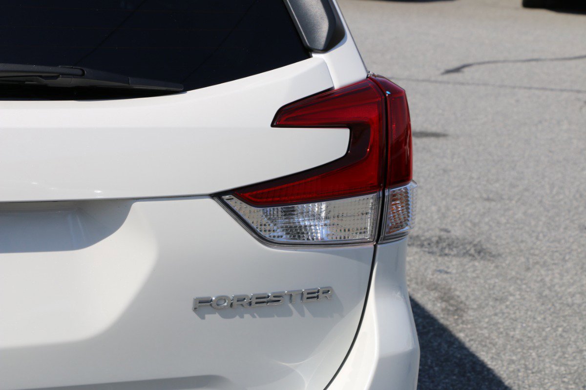 Used 2020 Subaru Forester Premium image 7