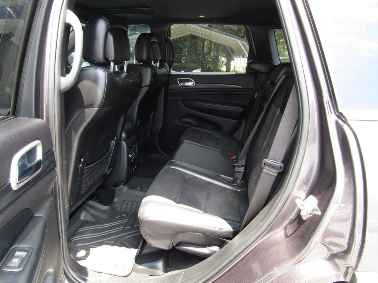 Used 2020 Jeep Grand Cherokee Altitude AWD/4WD image 22