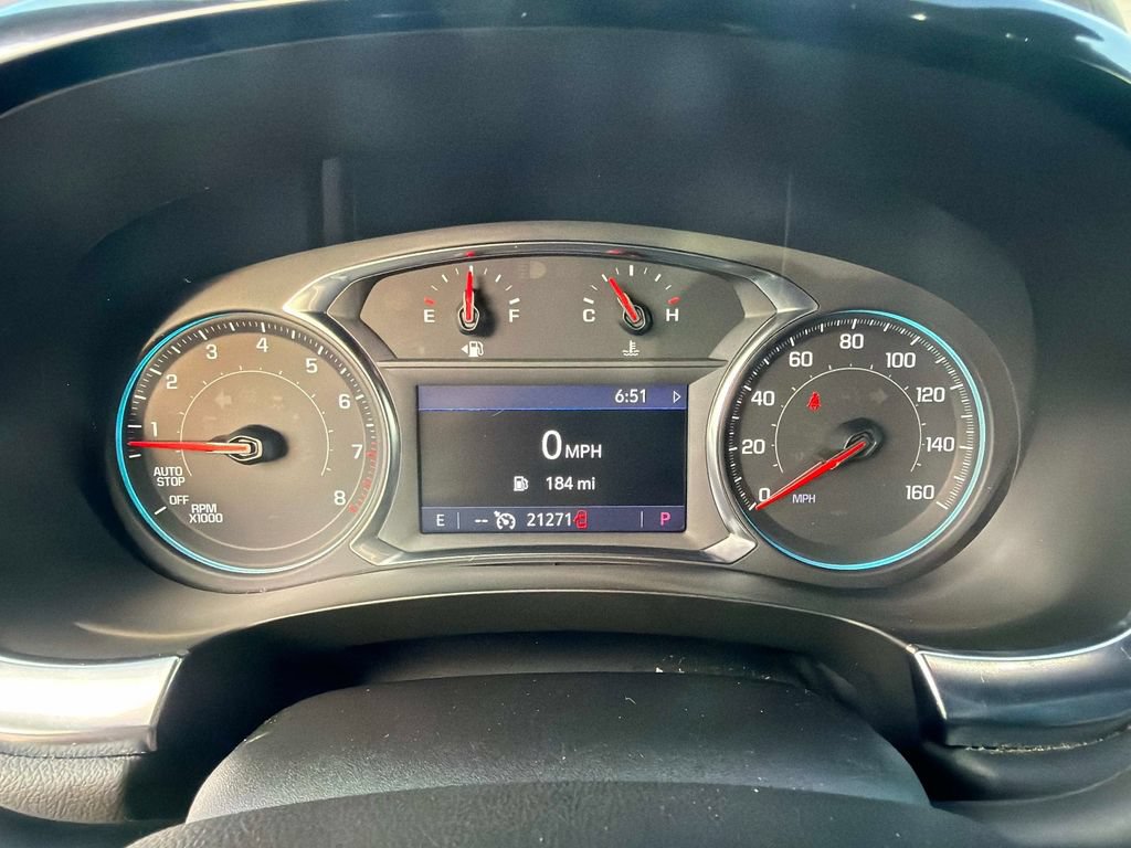 Used 2023 Chevrolet Traverse LT FWD image 28