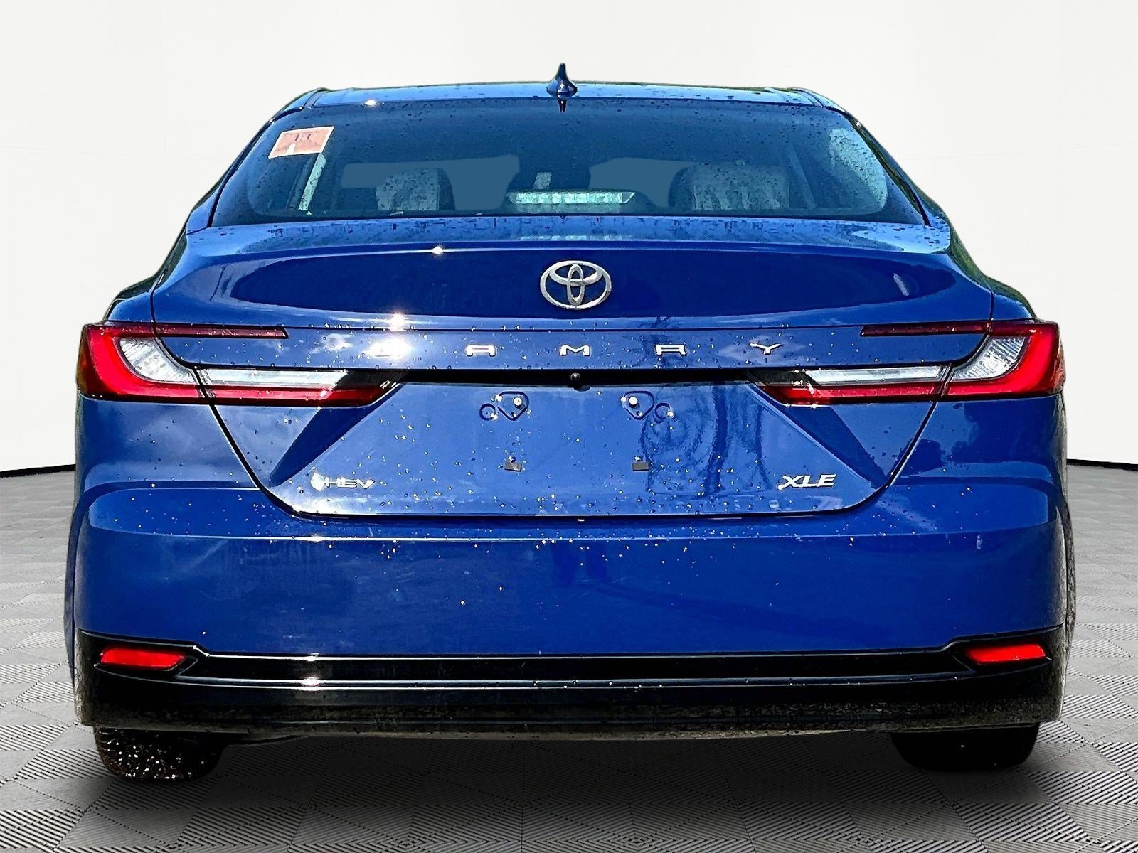 Used 2025 Toyota Camry XLE FWD image 10