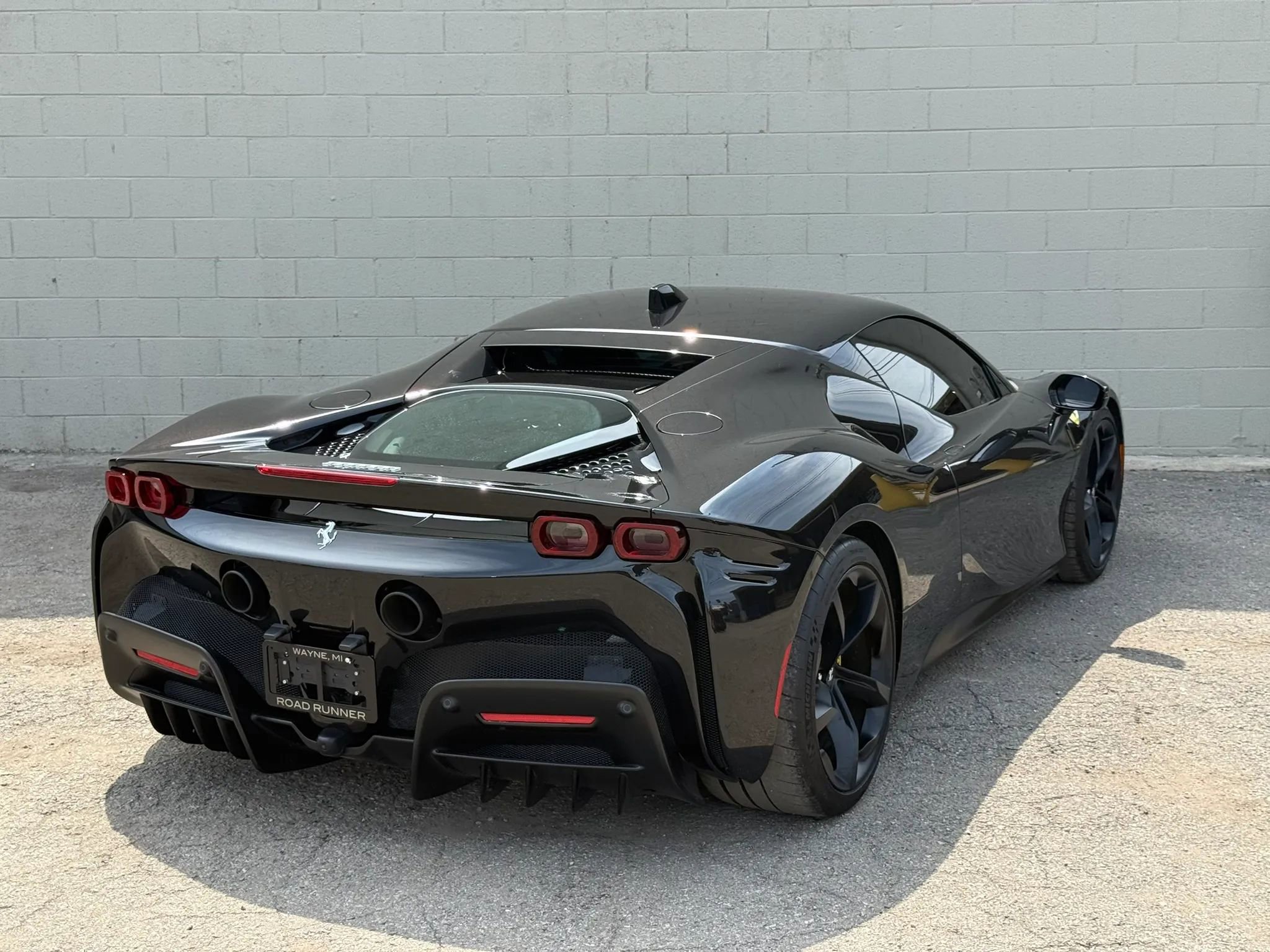 Used 2021 Ferrari SF90 Stradale AWD/4WD image 22