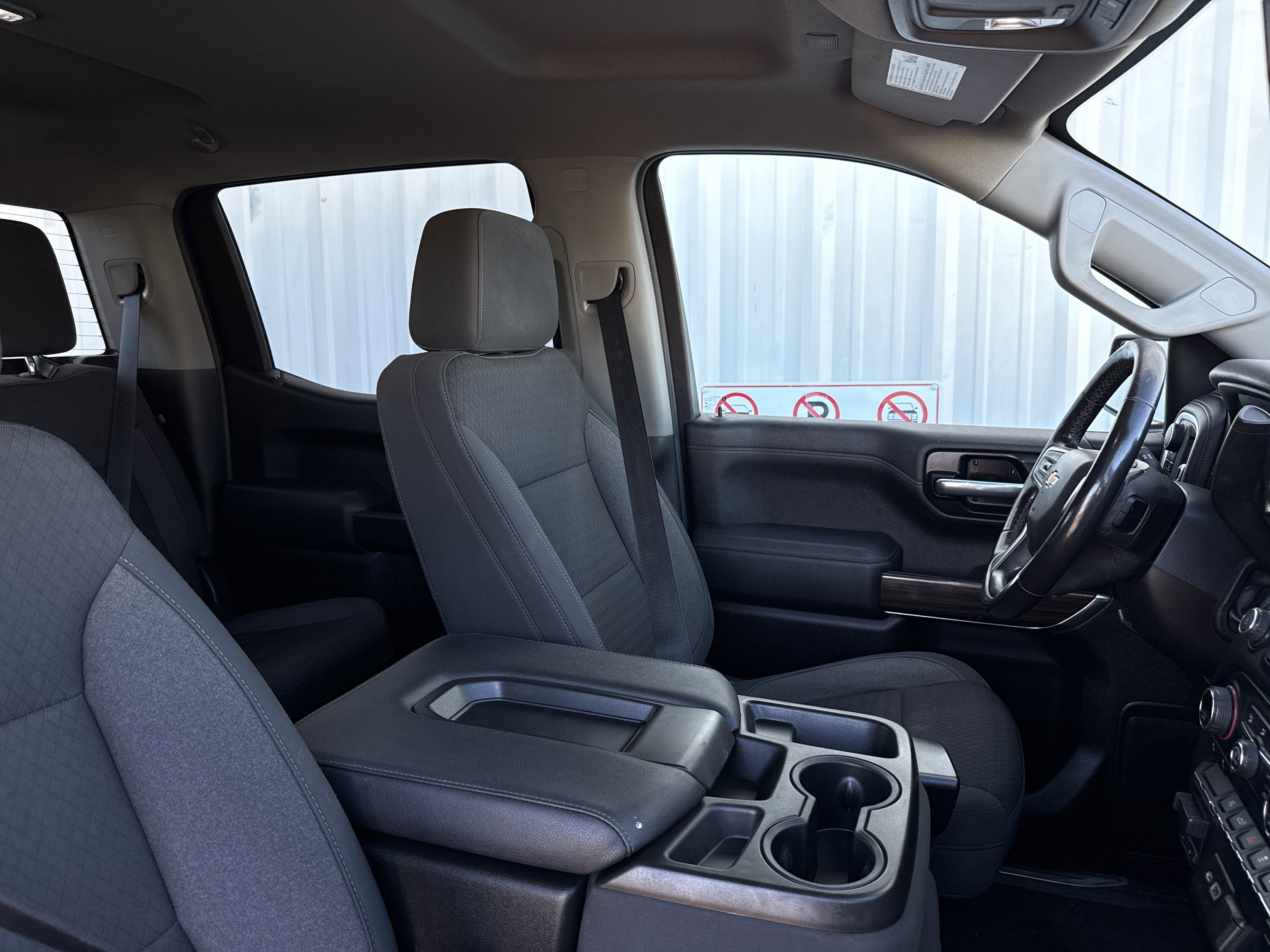 Used 2021 Chevrolet Silverado 1500 LT image 40