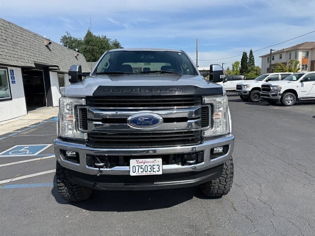 Used 2017 Ford F350 XLT w/ XLT Premium Package AWD/4WD image 2