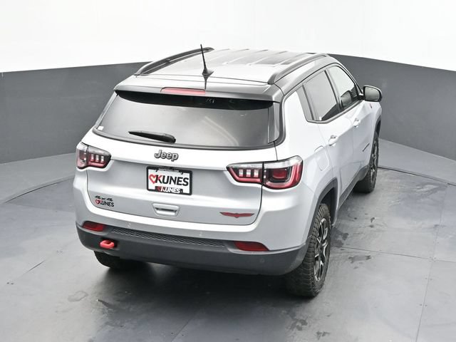 Used 2025 Jeep Compass Trailhawk AWD/4WD image 34