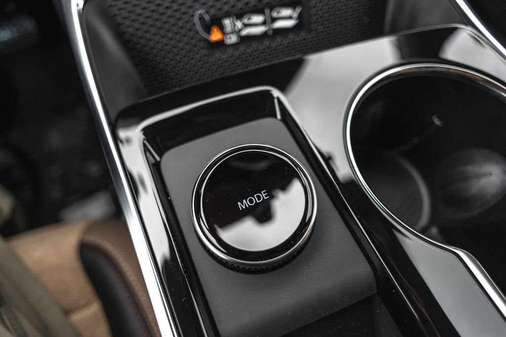 New 2026 Chevrolet Equinox ACTIV w/ Safety and Technology Package image 18