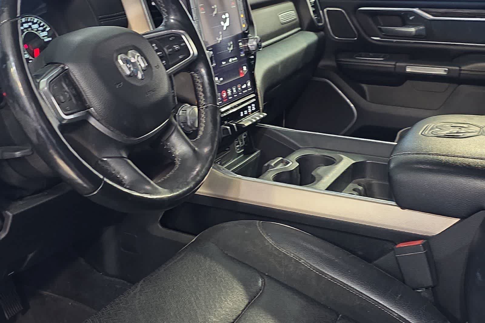 Used 2019 RAM 1500 Laramie RWD image 14