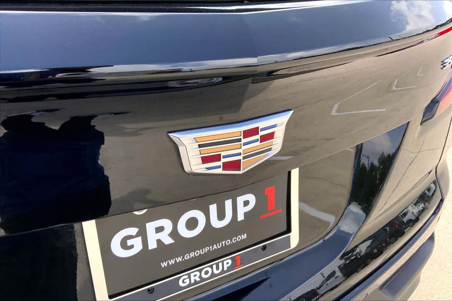 Used 2023 Cadillac XT4 Luxury w/ Cold Weather Package FWD image 60