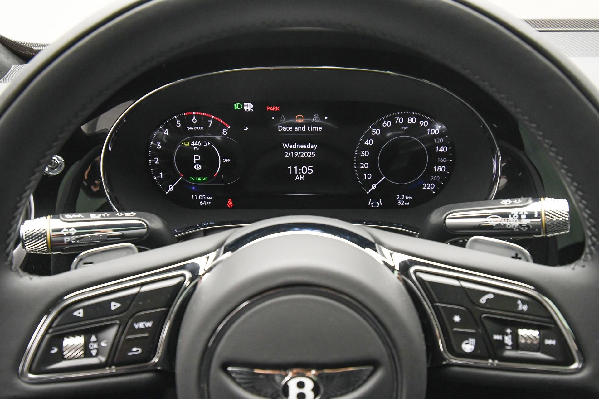 New 2025 Bentley Flying Spur Plug-In Hybrid image 16