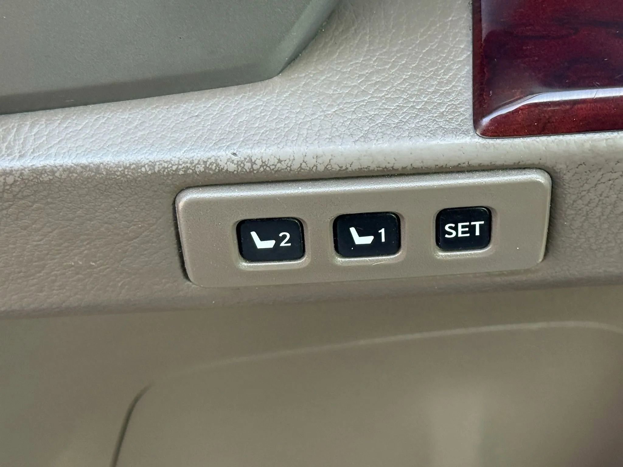 Used 2011 Lexus GX 460 image 29