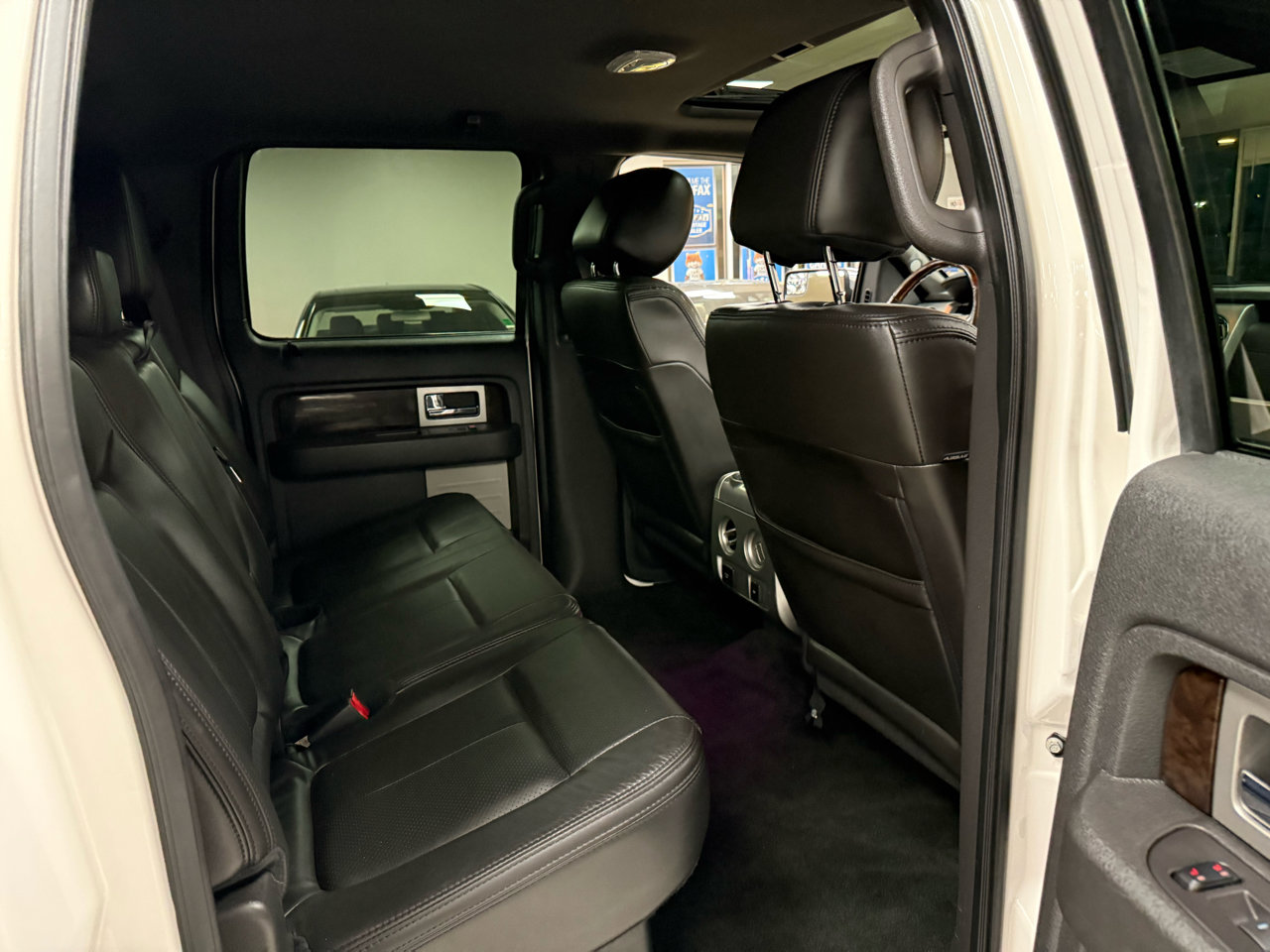 Used 2014 Ford F150 Platinum image 27