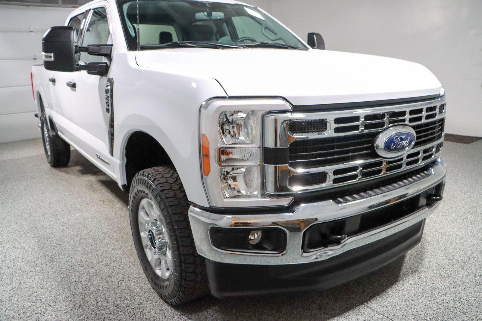 Used 2023 Ford F250 XLT w/ FX4 Off-Road Package AWD/4WD image 5