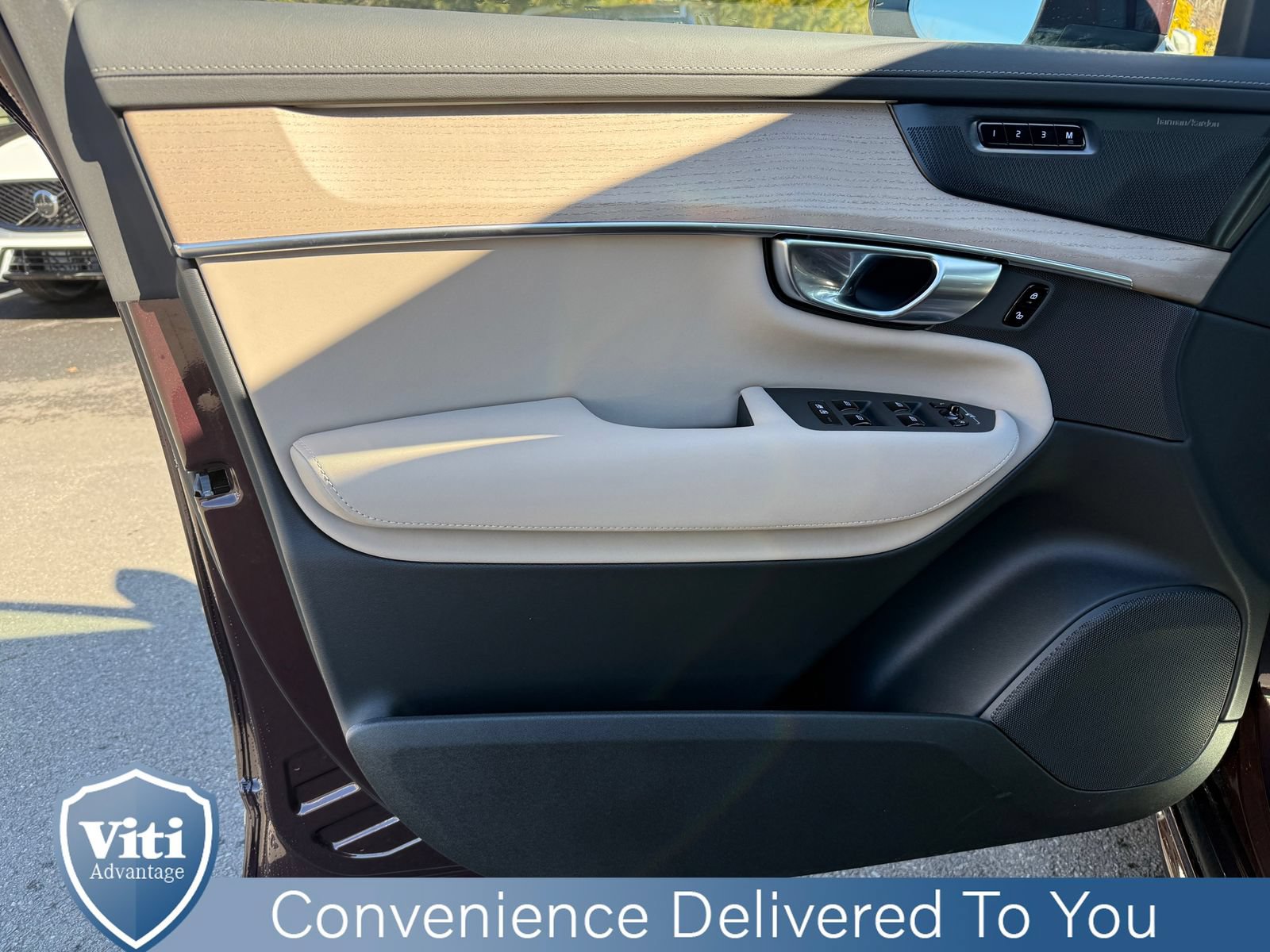 New 2026 Volvo XC90 B5 Plus w/ Protection Package Premier AWD/4WD image 11