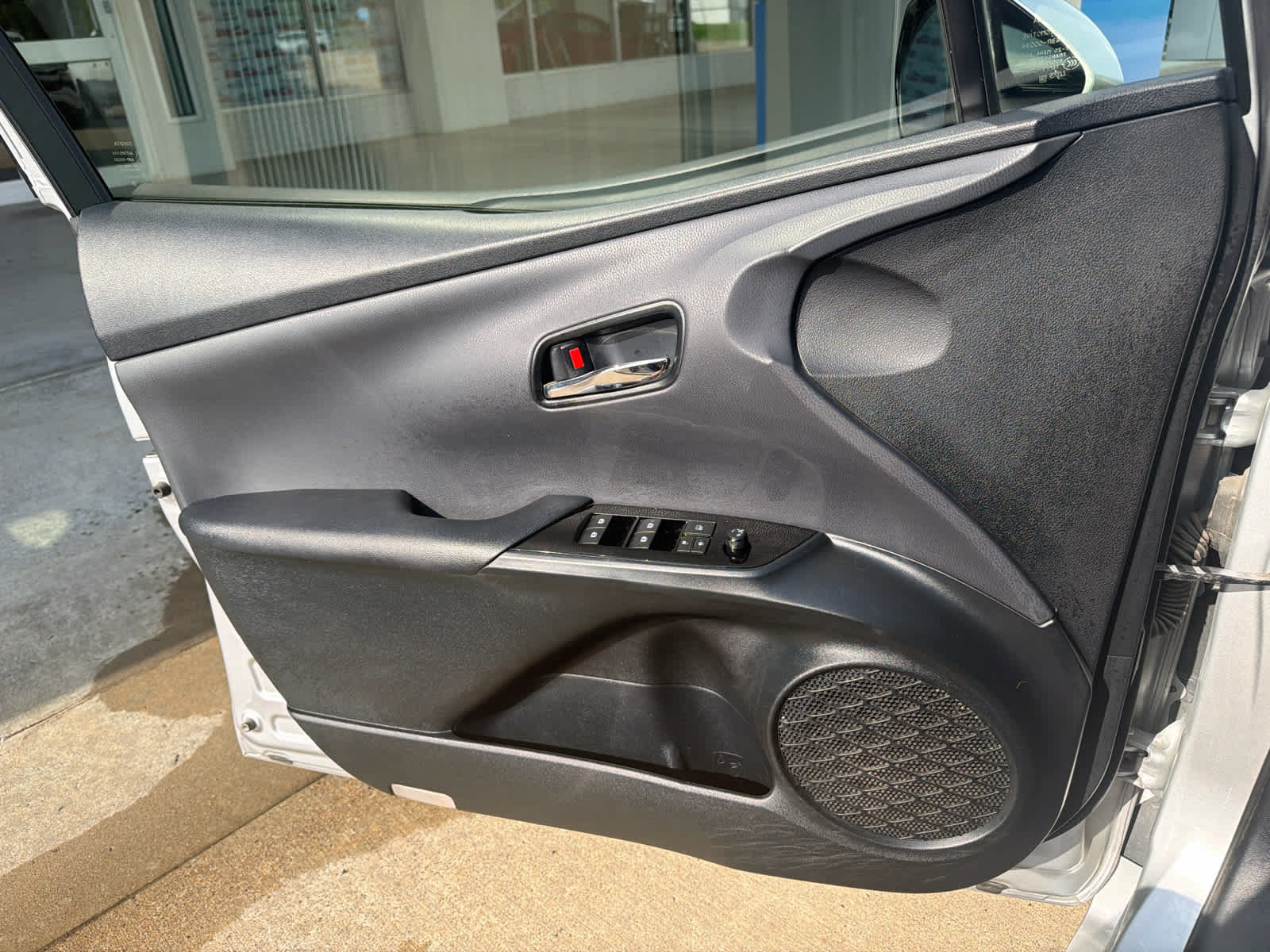 Used 2018 Toyota Prius Two w/ Prius Two Safety Plus Package FWD image 22