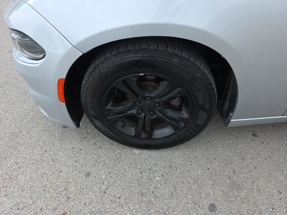 Used 2019 Dodge Charger SXT RWD image 13