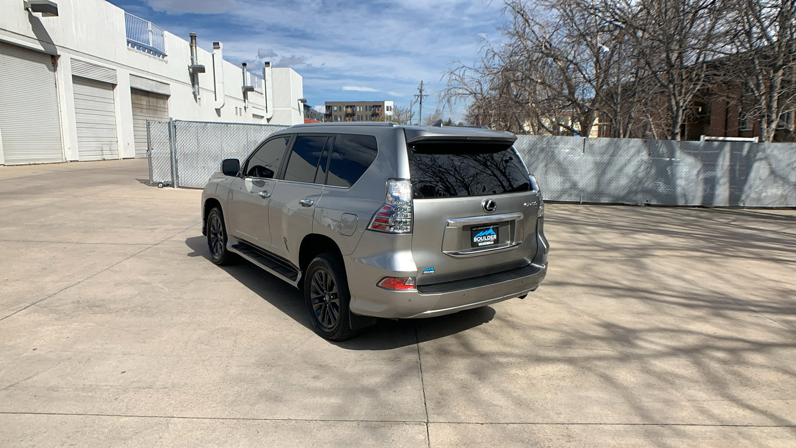 Used 2023 Lexus GX 460 Premium image 3