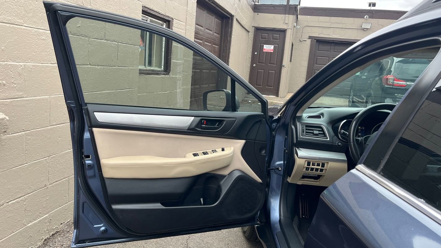 Used 2017 Subaru Outback 2.5i AWD/4WD image 9
