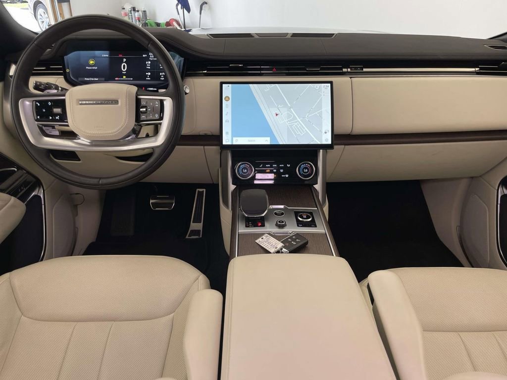Used 2023 Land Rover Range Rover Long Wheelbase SE AWD/4WD image 27