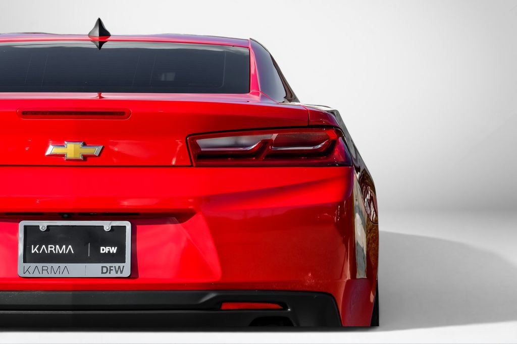 Used 2018 Chevrolet Camaro LT RWD image 37