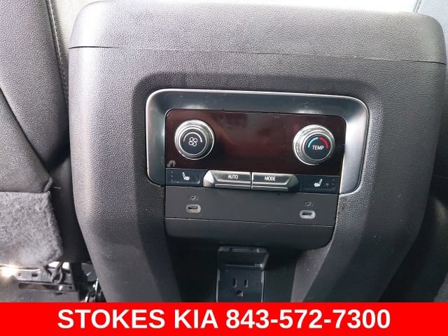 Used 2024 Chevrolet Tahoe Premier w/ Premium Package AWD/4WD image 32