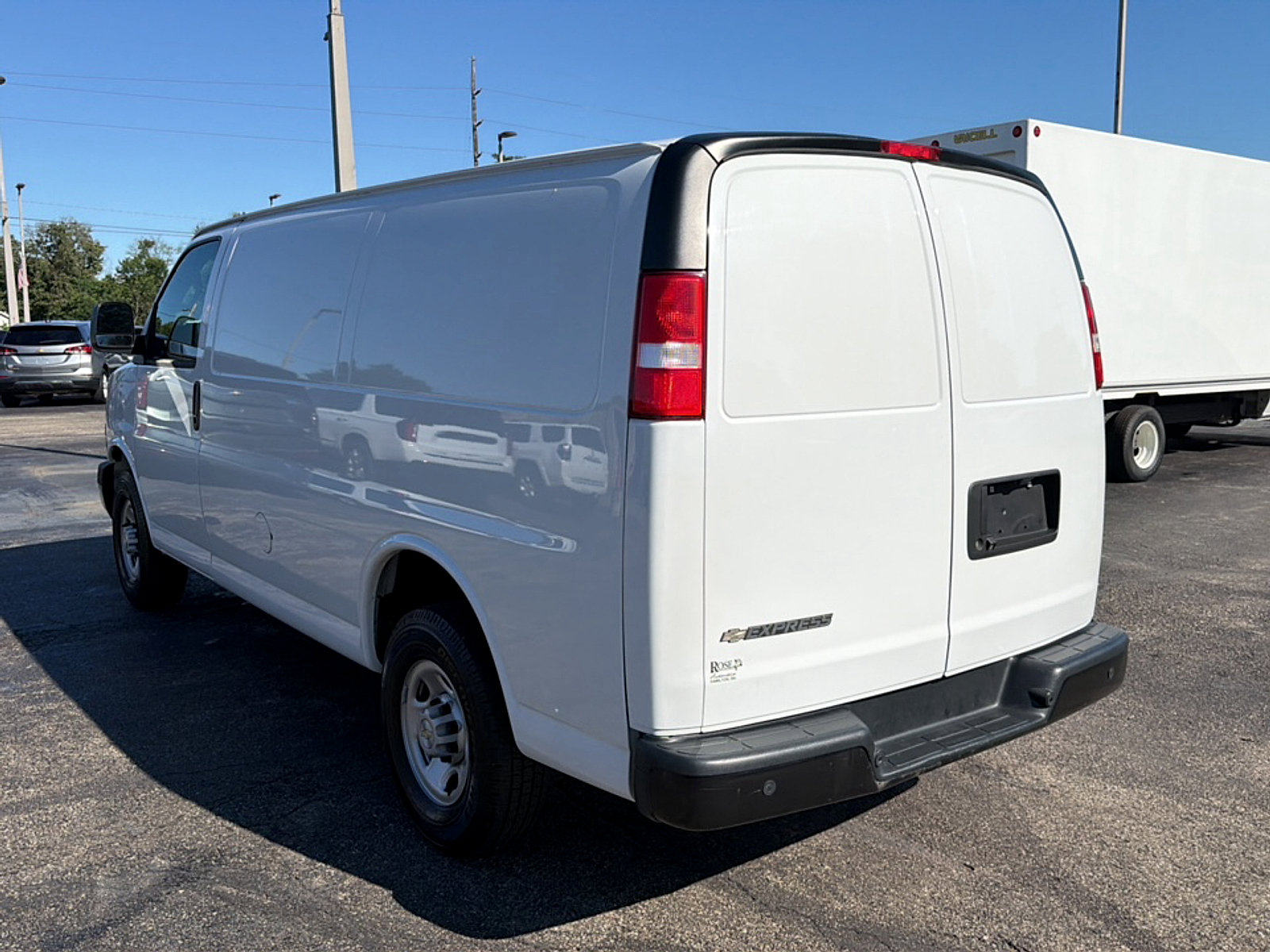 Used 2020 Chevrolet Express 3500 w/ Driver Convenience Package RWD image 5