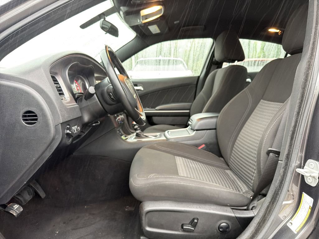Used 2023 Dodge Charger SXT RWD image 11