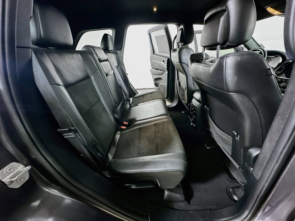 Used 2019 Jeep Grand Cherokee Altitude RWD image 12