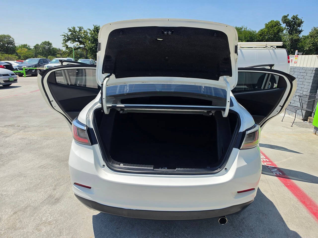 Used 2016 Scion iA FWD image 25