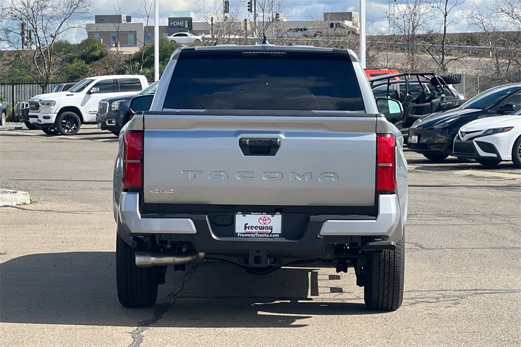 Used 2025 Toyota Tacoma SR5 image 6