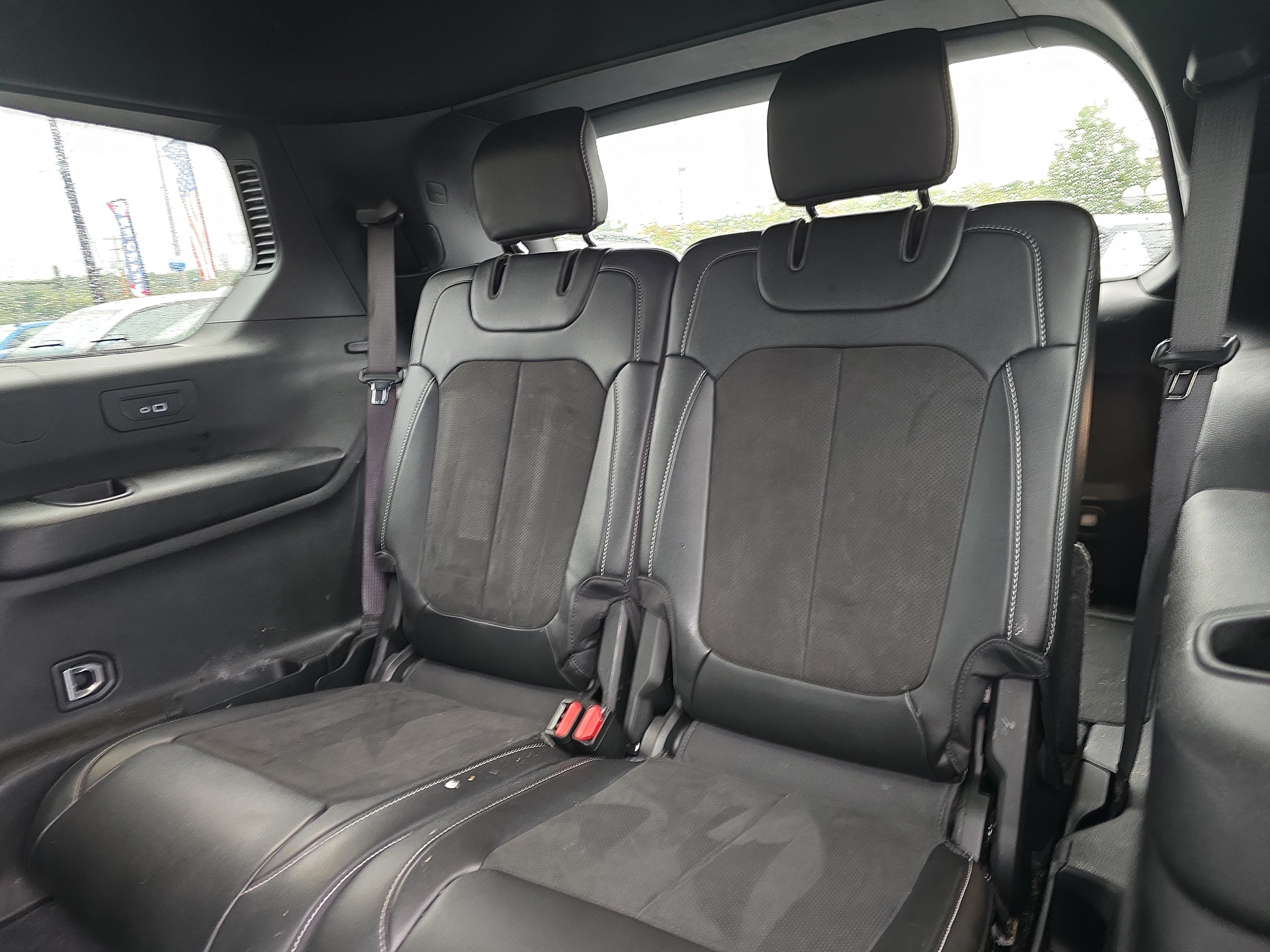 Used 2023 Jeep Grand Cherokee L Altitude AWD/4WD image 37