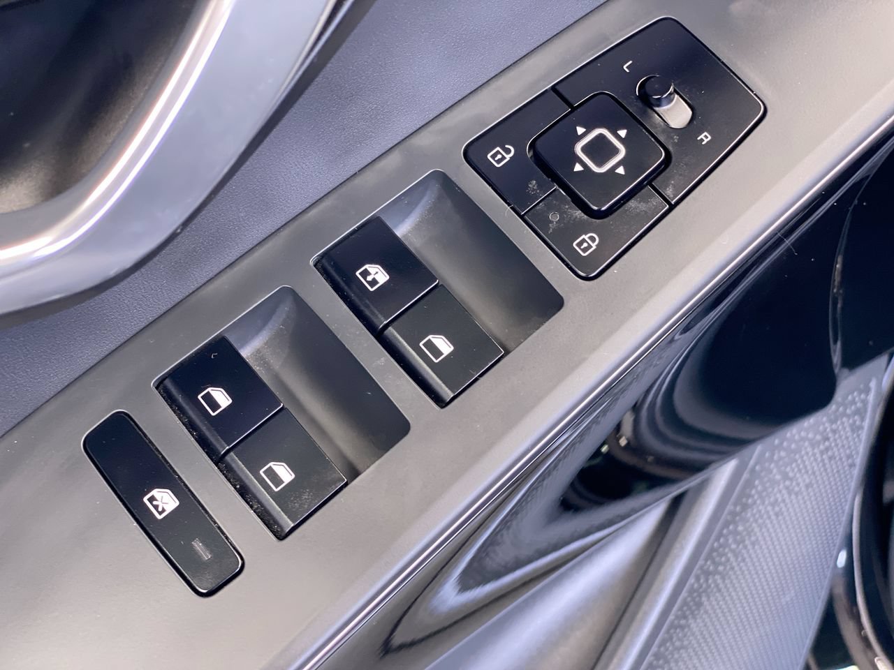 Certified 2023 Kia Niro Wind FWD image 18