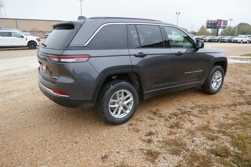 New 2025 Jeep Grand Cherokee Laredo X image 5