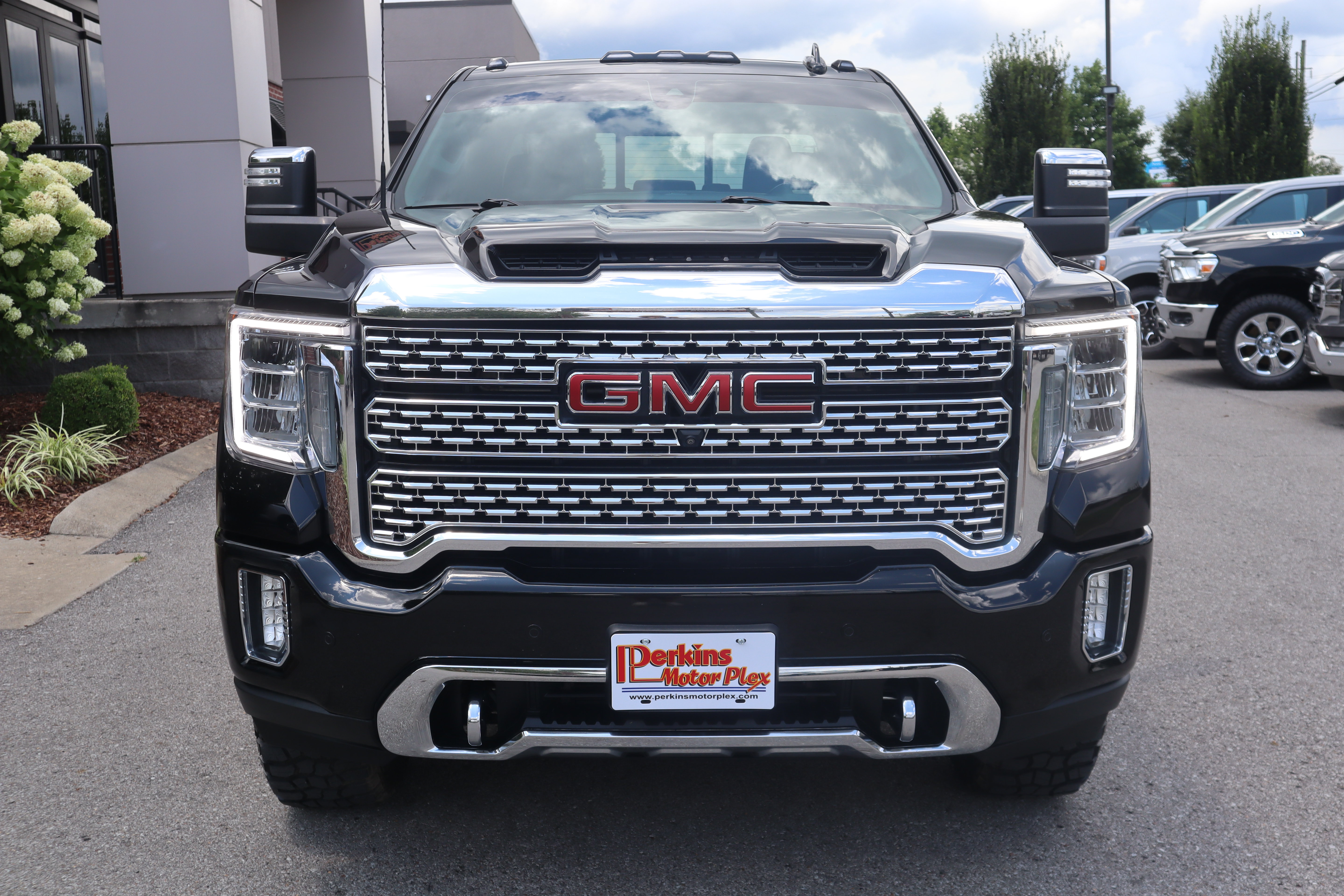 Used 2021 GMC Sierra 2500 Denali w/ Denali Ultimate Package AWD/4WD image 4