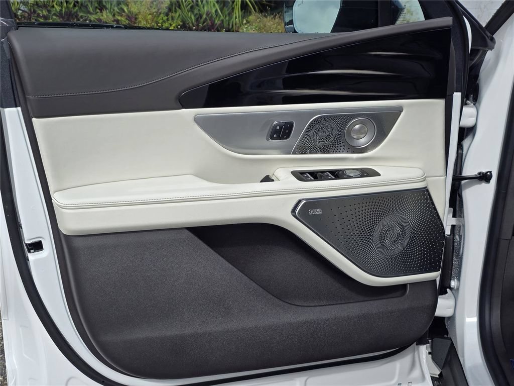 New 2026 Lincoln Nautilus Black Label AWD/4WD image 15
