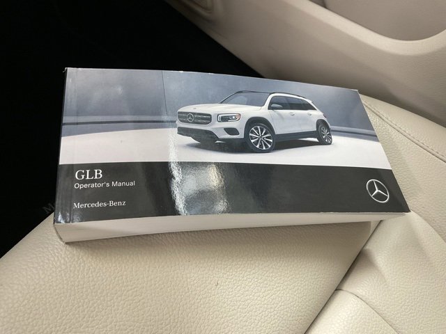 Used 2020 Mercedes-Benz GLB 250 4MATIC image 38