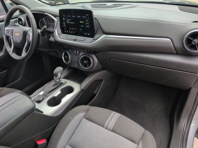 Used 2025 Chevrolet Blazer LT FWD image 31