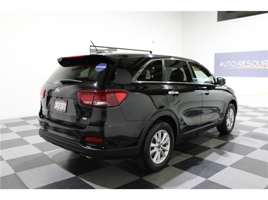 Used 2020 Kia Sorento LX image 4