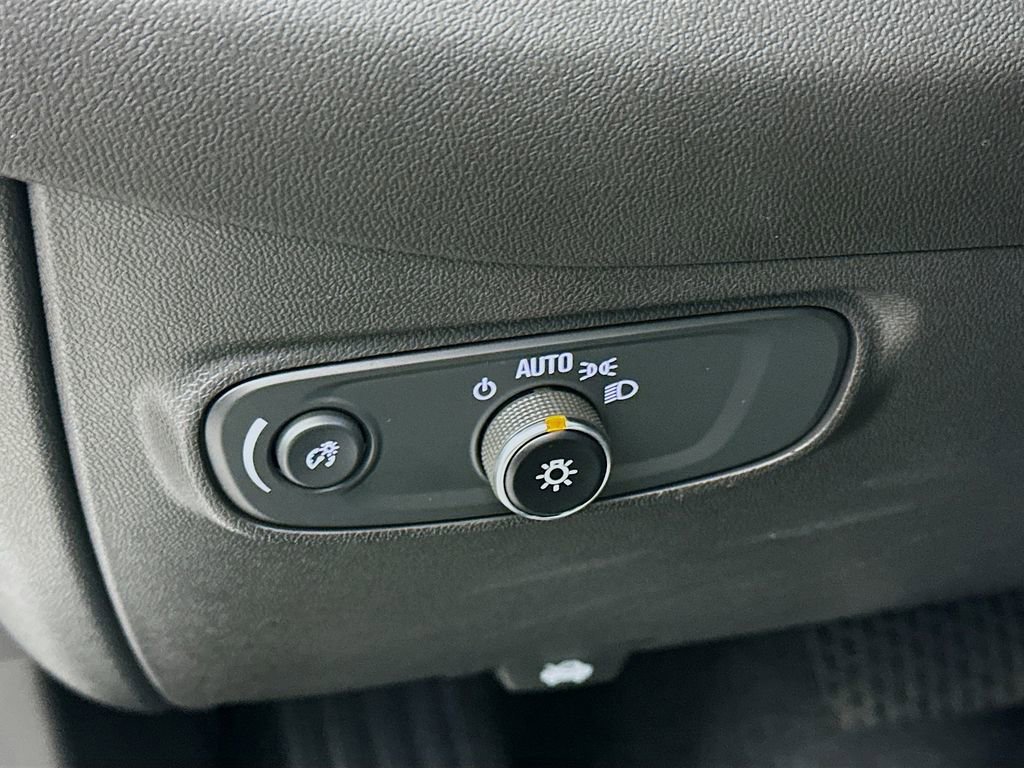 Used 2024 Chevrolet Equinox LT image 15