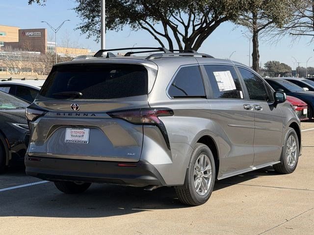 New 2026 Toyota Sienna XLE FWD image 4