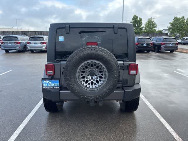 Used 2016 Jeep Wrangler Unlimited Sahara w/ Dual Top Group AWD/4WD image 4