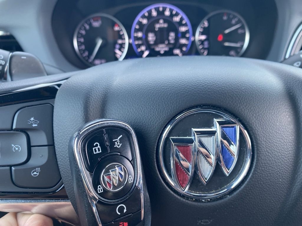 Used 2024 Buick Enclave Premium image 43